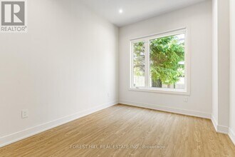 124 Kenwood Ave in Toronto, ON - Building Photo - Building Photo