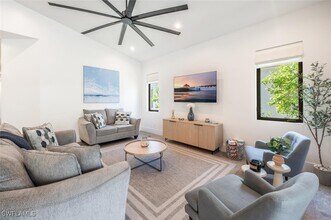 2733 Van Buren Ave in Naples, FL - Building Photo - Building Photo