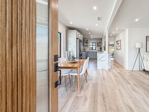 7530 Gaviota Ave in Los Angeles, CA - Building Photo - Building Photo