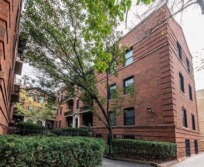 4019 N Clarendon Ave in Chicago, IL - Building Photo - Building Photo