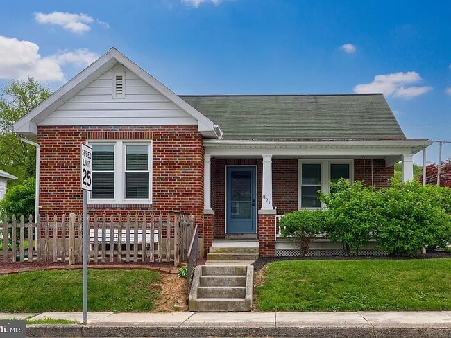 301 Washington Ave in Ephrata, PA - Building Photo - Building Photo