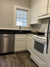 815 W Johnson St, Unit A in Raleigh, NC - Building Photo - Building Photo