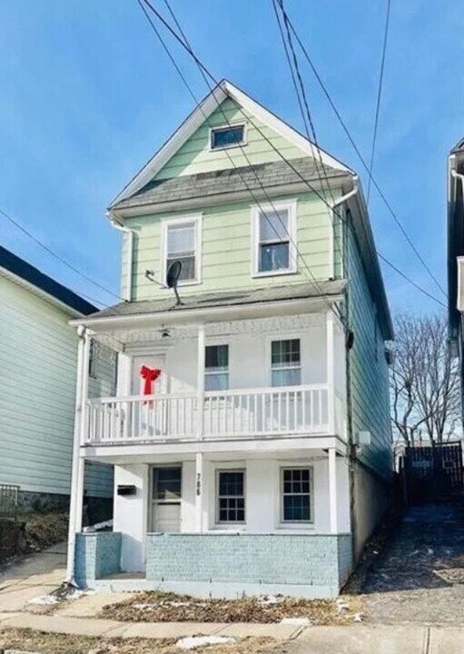 786 N Pennsylvania Ave in Wilkes-Barre, PA - Building Photo