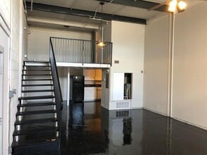 2501 S Harwood St in Dallas, TX - Building Photo - Building Photo