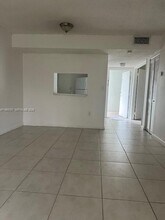 8365 SW 152nd Ave in Miami, FL - Foto de edificio - Building Photo