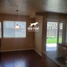 886 N Bonsai Ln in Meridian, ID - Foto de edificio - Building Photo