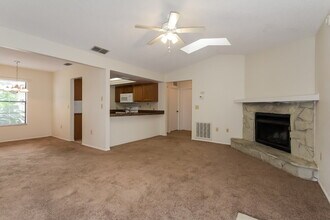 6434 Carmella Way in Sarasota, FL - Building Photo - Building Photo