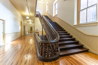Whiskey Row Lofts in Louisville, KY - Foto de edificio - Interior Photo