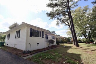 9107 Mapleview Ave in Richmond, VA - Building Photo - Building Photo