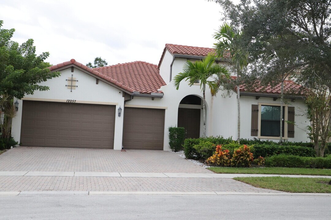 12257 Boca Reserve Ln in Boca Raton, FL - Building Photo
