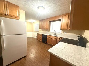 2960 Dara Dr in Marietta, GA - Building Photo - Building Photo