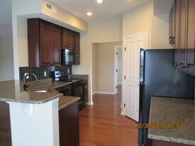 465 Redwood Ln in Lewis Center, OH - Building Photo