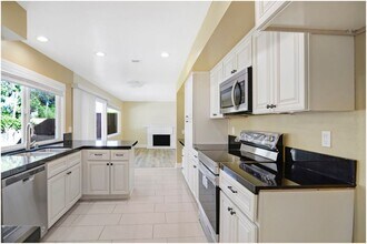 23521 Lochlomond St in Laguna Niguel, CA - Building Photo - Building Photo