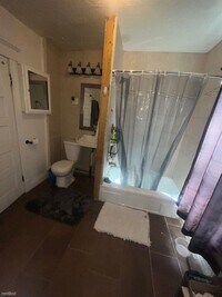 704 Blue Earth St photo'