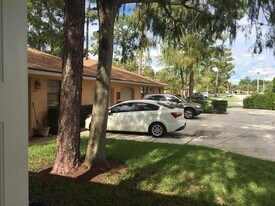 1305 Periwinkle Pl in Wellington, FL - Building Photo