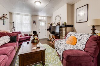 406 Kingsboro St in Pittsburgh, PA - Building Photo - Building Photo