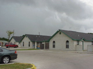 304-306 Polk Ave in Pharr, TX - Foto de edificio - Building Photo