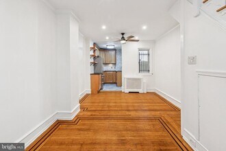 1830 Manning St in Philadelphia, PA - Building Photo - Building Photo