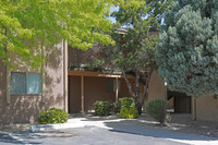 Pebble Hills Apartments in El Paso, TX - Foto de edificio - Building Photo