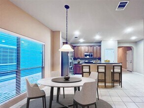 2400 Independence Dr in Austin, TX - Building Photo - Building Photo