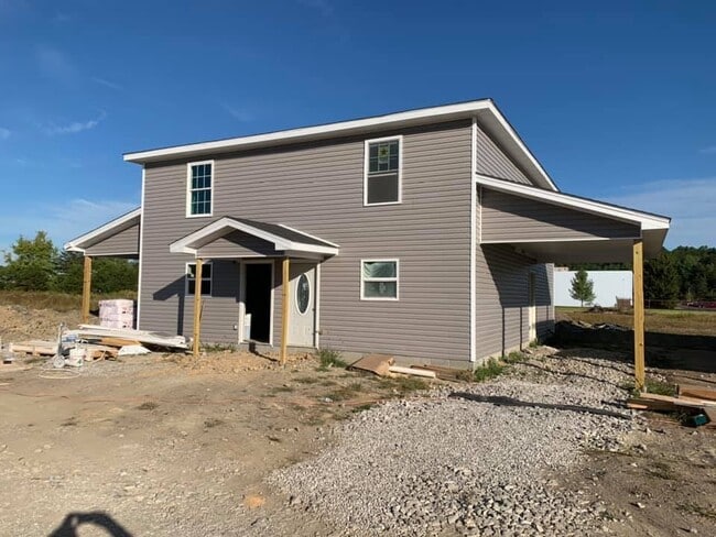 302 American Greeting Card Rd in Corbin, KY - Building Photo - Building Photo