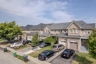 43-55 Stirrup Crt in Brampton, ON - Building Photo - Building Photo