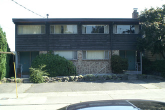 Portage Bay View Apartments in Seattle, WA - Building Photo - Building Photo