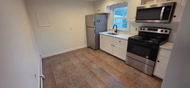 146 Walnut St in Mont Clare, PA - Building Photo - Building Photo