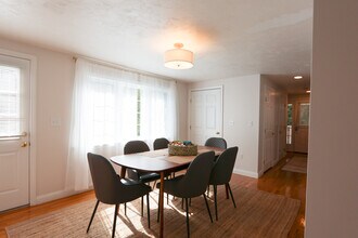 33 Jay St, Unit B in Cambridge, MA - Foto de edificio - Building Photo