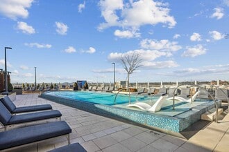 Vertis Green Hills in Nashville, TN - Building Photo - Building Photo