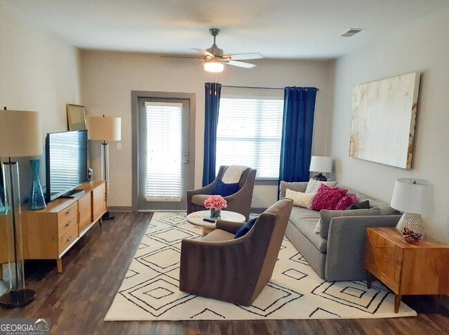 2080 One White Oak Ln in Cumming, GA - Building Photo - Building Photo