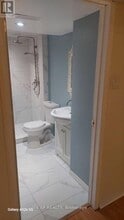 30 Deerwood Crescent in Richmond Hill, ON - Building Photo - Building Photo
