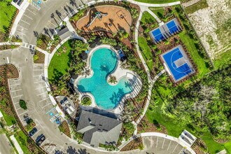 3857 Capri Coast Dr in Plant City, FL - Building Photo - Building Photo