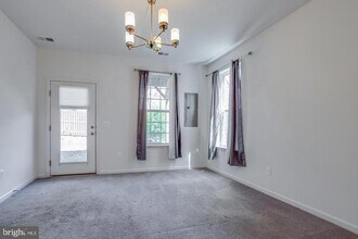 1606 Dorothy Ln in Woodbridge, VA - Building Photo - Building Photo