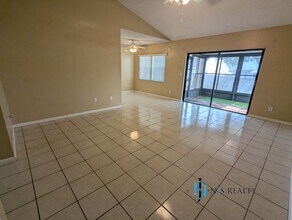 8404 Duval Dr in Port Richey, FL - Building Photo - Building Photo