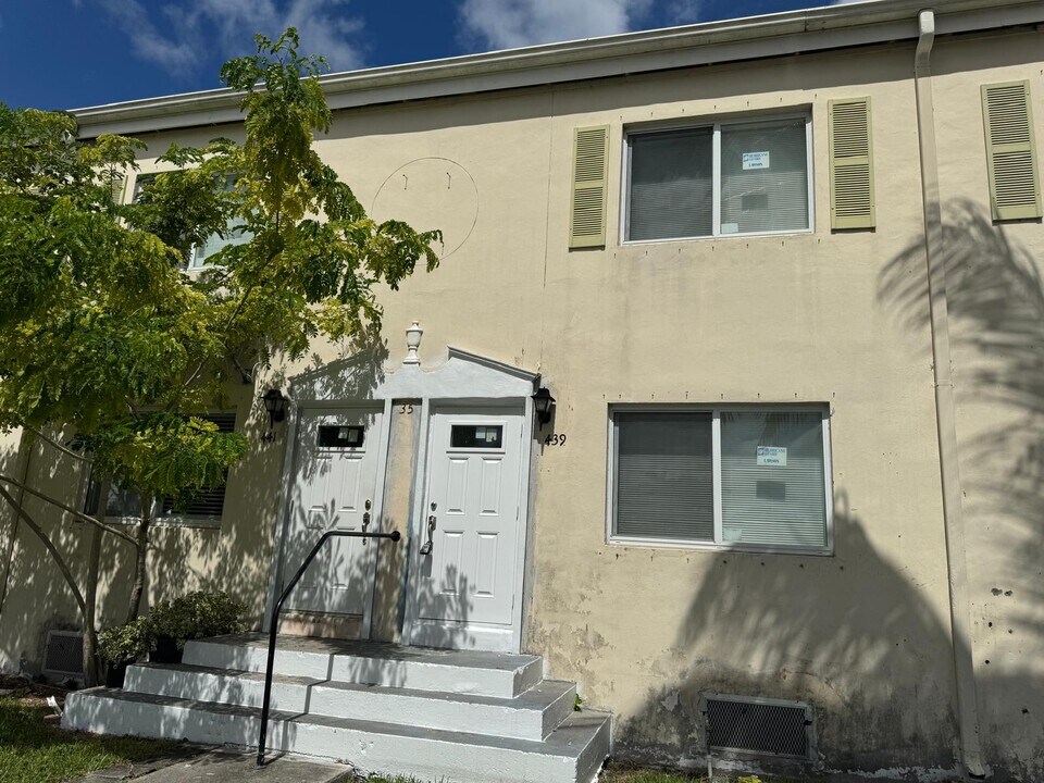 439 NW 84th St in Miami, FL - Building Photo