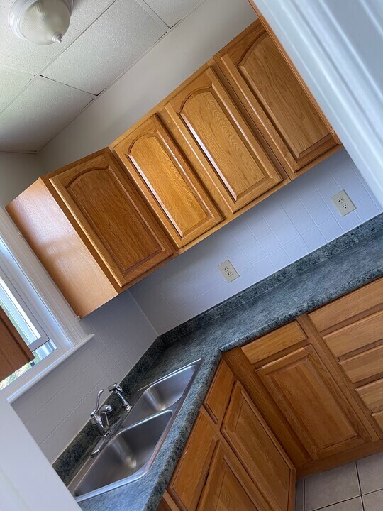 132 Meadow St, Unit 2 in Pawtucket, RI - Foto de edificio