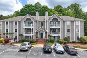 3701 Cotswold in Greensboro, NC - Building Photo - Building Photo