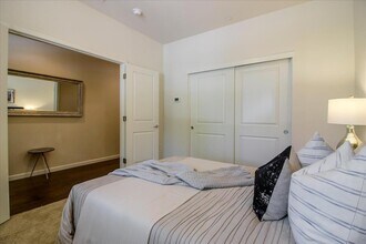 890 White Moonstone Loop in San Jose, CA - Building Photo - Building Photo