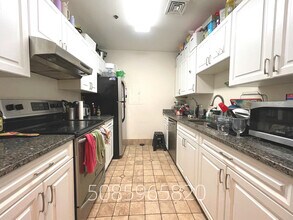 5 Davis Ave, Unit 1B in Brookline, MA - Foto de edificio - Building Photo