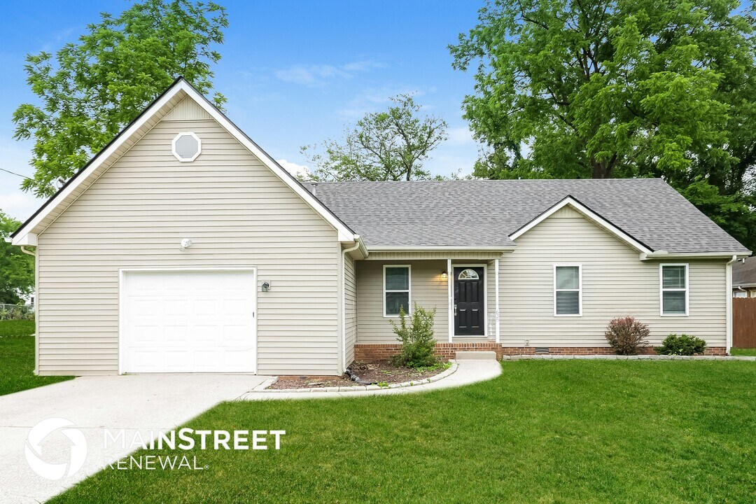 638 Courtland St in Murfreesboro, TN - Building Photo