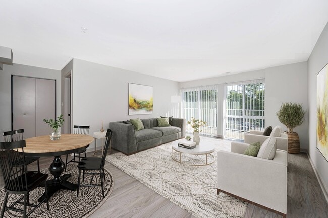 Hilltop Apartments in New Carrollton, MD - Foto de edificio - Building Photo