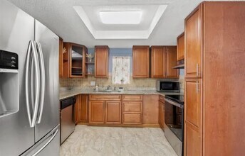 7493 Sealawn Dr in Spring Hill, FL - Building Photo - Building Photo