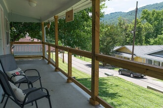 4512 Balcomb St in Chattanooga, TN - Building Photo - Building Photo