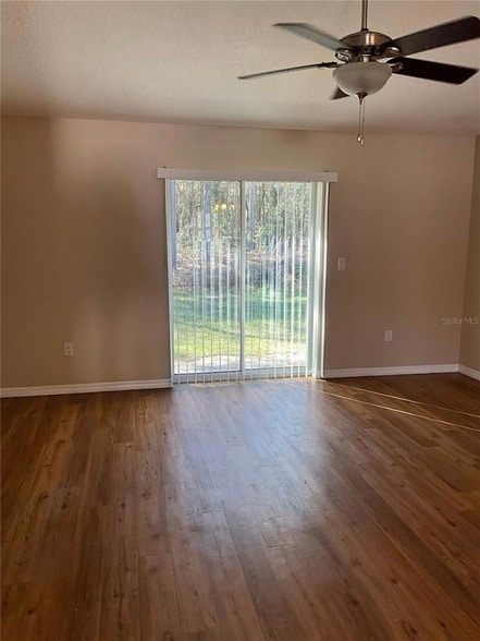 9094 N Peachtree Way in Citrus Springs, FL - Foto de edificio - Building Photo