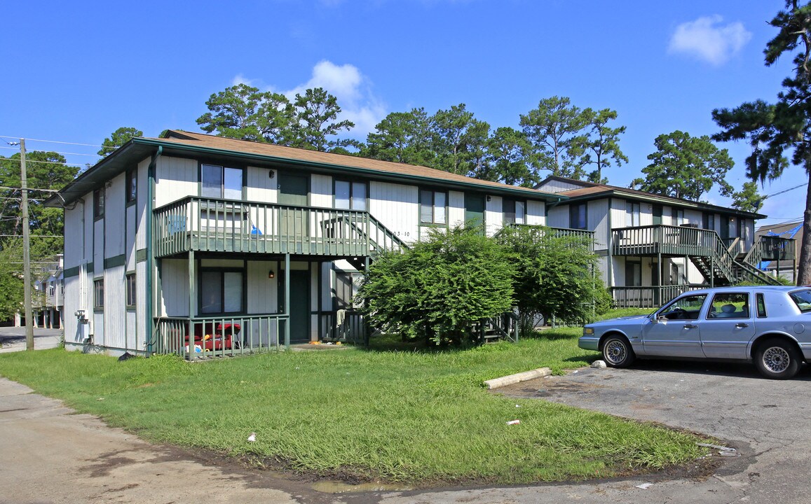 Woodbanks Trace in Tallahassee, FL - Foto de edificio