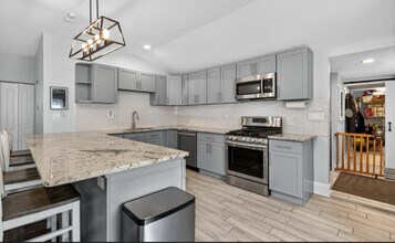 14928 Walnut Dr in Deerfield, IL - Building Photo - Building Photo