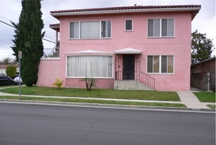 302 Blackshear Ave in Los Angeles, CA - Building Photo