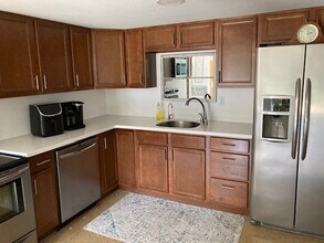 161 E Queenwood Rd in Morton, IL - Foto de edificio - Building Photo