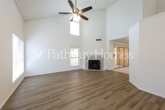 425 E Taro Ln in Phoenix, AZ - Building Photo - Building Photo